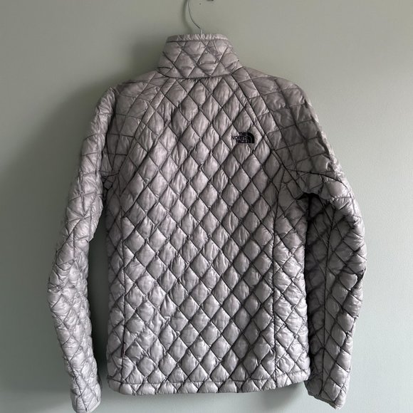 The North Face Thermoball Jacket - Womens XS - Picture 4 of 11